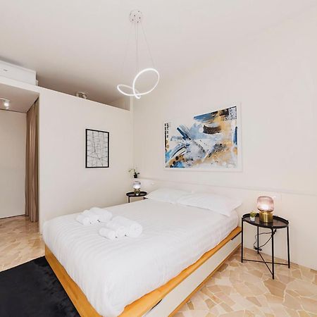 Luminoso Apt In Porta Venezia Милано Екстериор снимка