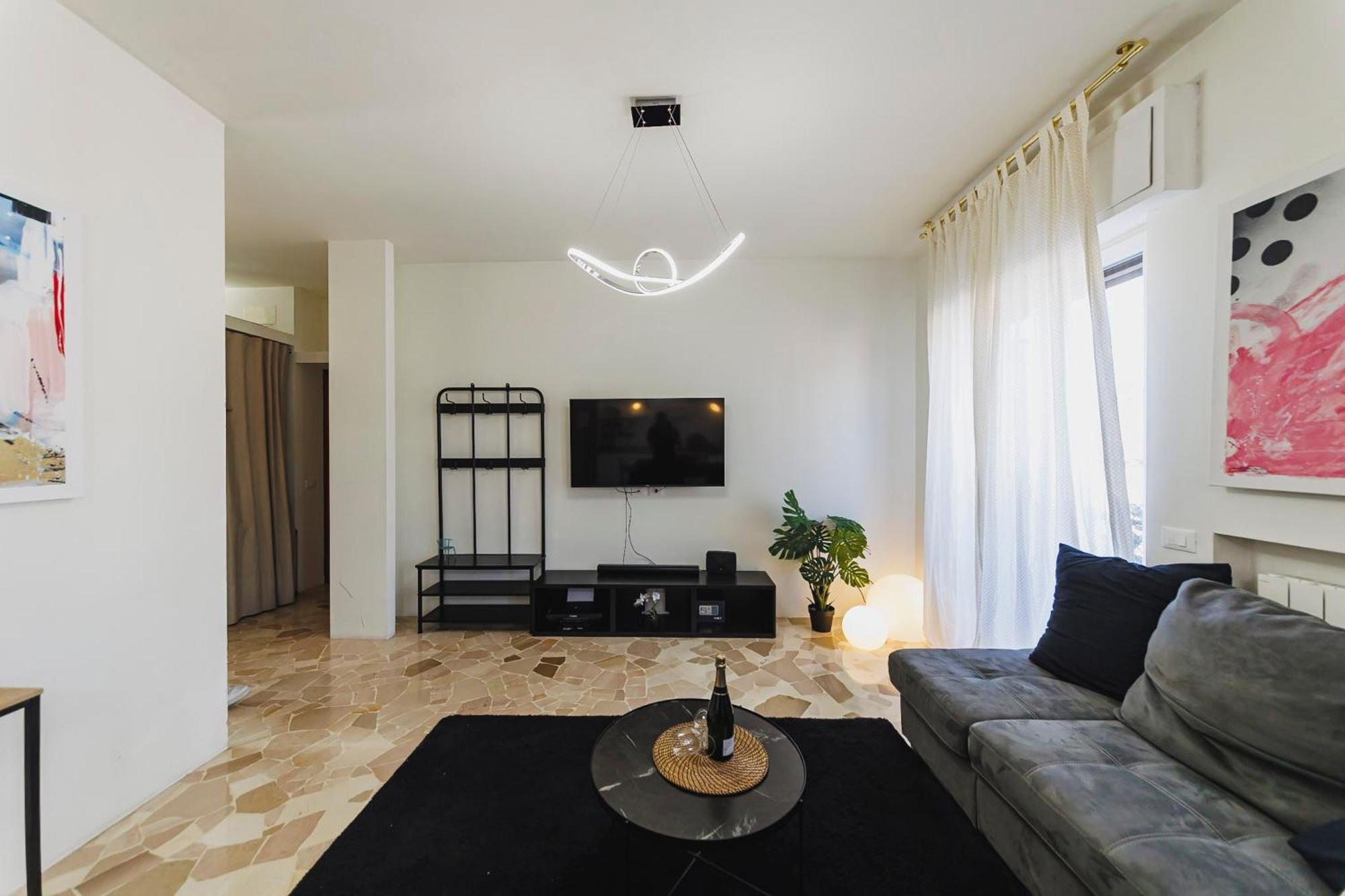 Luminoso Apt In Porta Venezia Милано Екстериор снимка