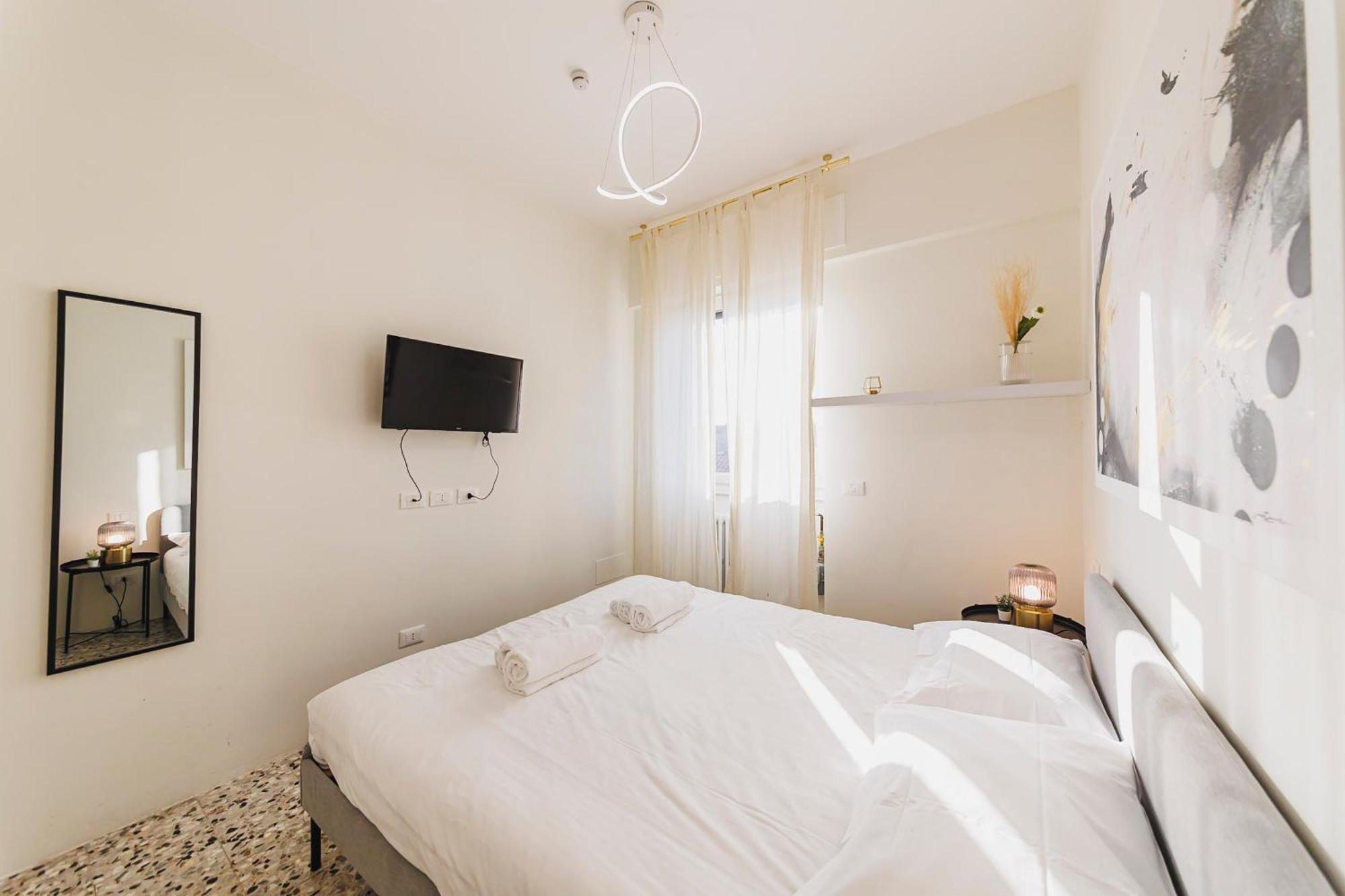 Luminoso Apt In Porta Venezia Милано Екстериор снимка