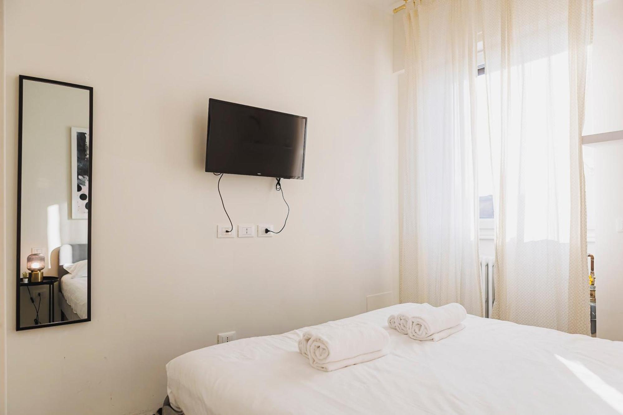 Luminoso Apt In Porta Venezia Милано Екстериор снимка